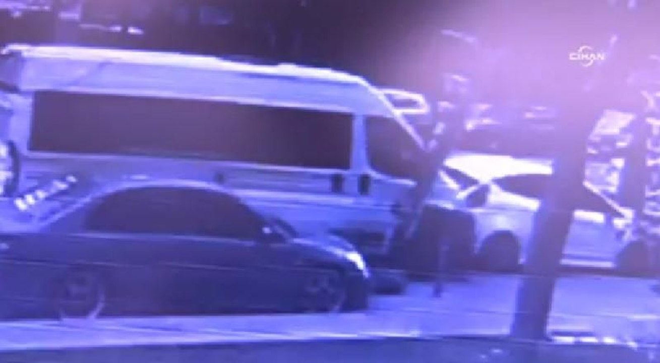 Şoför direksiyon başında kalp krizi geçirdi, o anlar kameraya böyle yansıdı