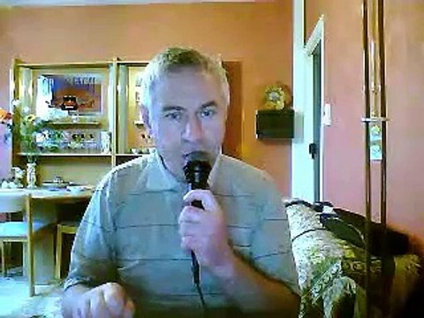 Липкин Генa Lipkin Genna исполняет караоке «Песенка о лосе» 19952866, 201