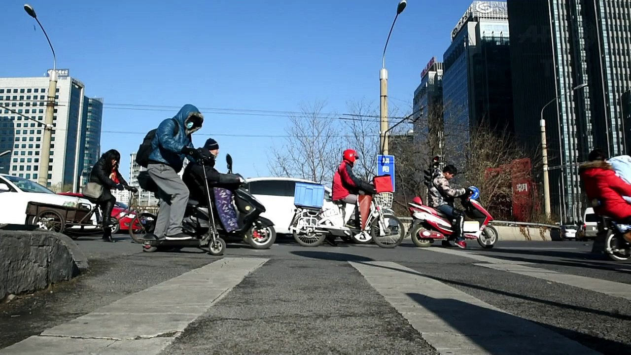 Beijing lifts smog red alert as blue skies return