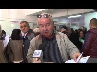 Vlorë , Radhë në Hipotekë, qytetarët: Mbipopullimi nga zgjatja e procedurave