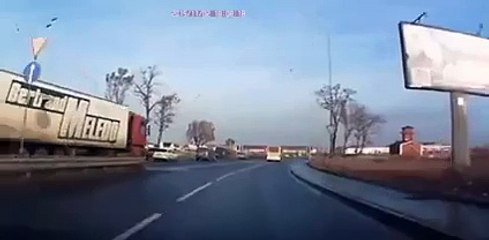 They cut it off before he nay nay'd but he killed that whip!