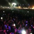Kanika Kapoor - Kolkata 40000 People concert trying to speak in Bengali