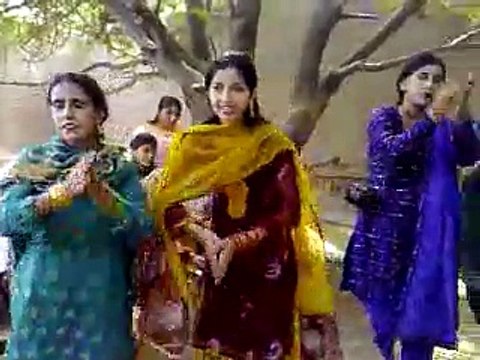 Saraiki Wedding Dance - Saraiki Jhumar 2015 New Saraiki Song