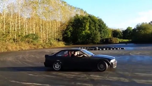 Séance de drifts qui finit par un accident