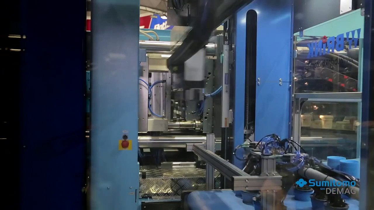 Spritzgießen, high speed Kunststoffspritzguss von Bechern