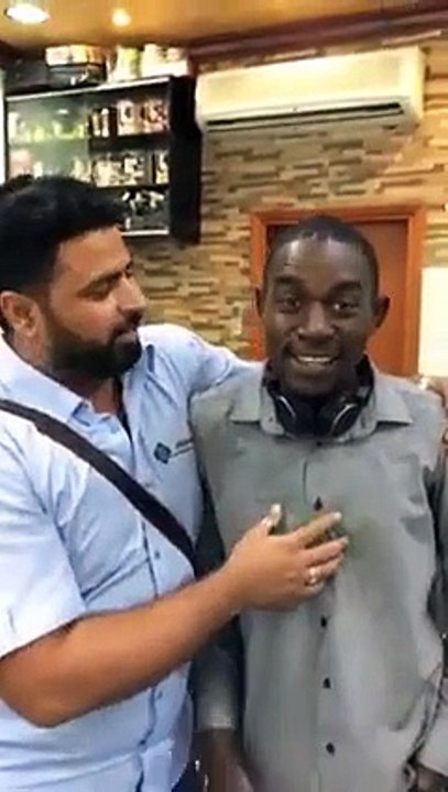 Very Funny a Black Guy Singing Punjabi Song - hahahah! very funny