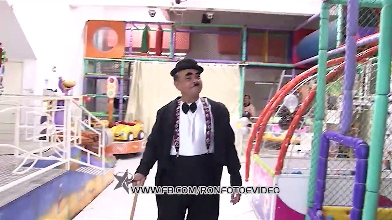 Linda Apresentação do Charles Chaplin (Festa de 60 anos) Você nunca viu nada igual!