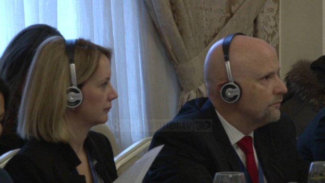 Kosovë, SHBA-Britani ngrenë alarmin për korrupsionin - Top Channel Albania - News - Lajme