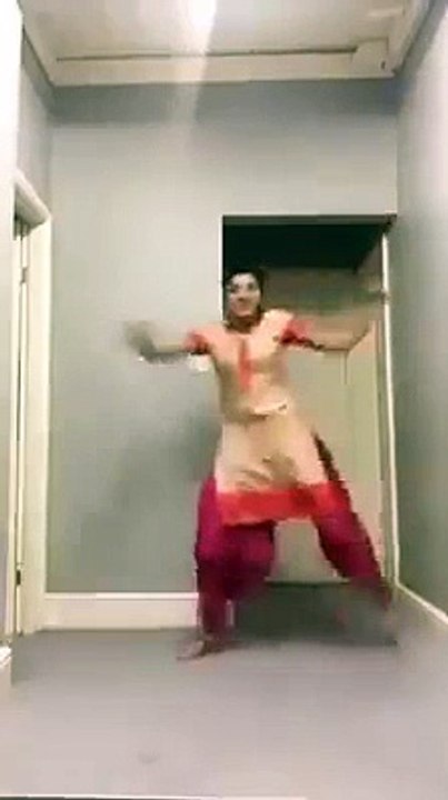 Yeh dance hay ya warzish aik bar zaror dekay maza na aye tho pasay wapis, pakistani girls dance, home girls dance, local girls dance, indian girls dance, desi girls dance, punjabi mujra, punjabi stage dance, wedding da