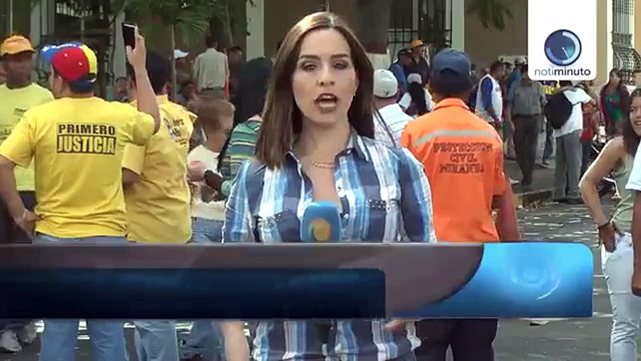 Capriles Radonski : " Pareciera que Nicolás no se ha leído la Constitución "