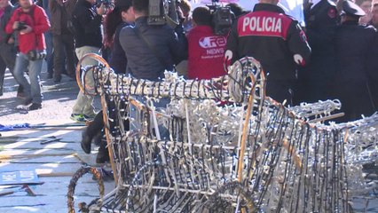 LIROHEN 5 PROTESTUESIT E PARTISE DEMOKRATIKE