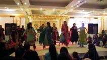 Pakistani Desi Girls Wedding Dance 2015 (Saraiki HD Songs)