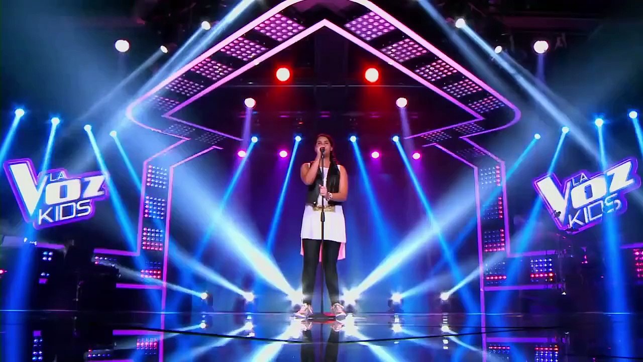Camila cantó Set the fireto the rain de Adele y F.T.S. LVK Col Audiciones a ciegas Cap 6 –