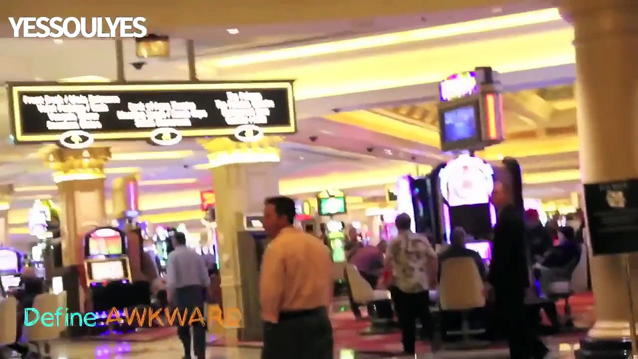 Picking Up Sexy Girls (Self Deprecating) Cheesy Pickup Lines