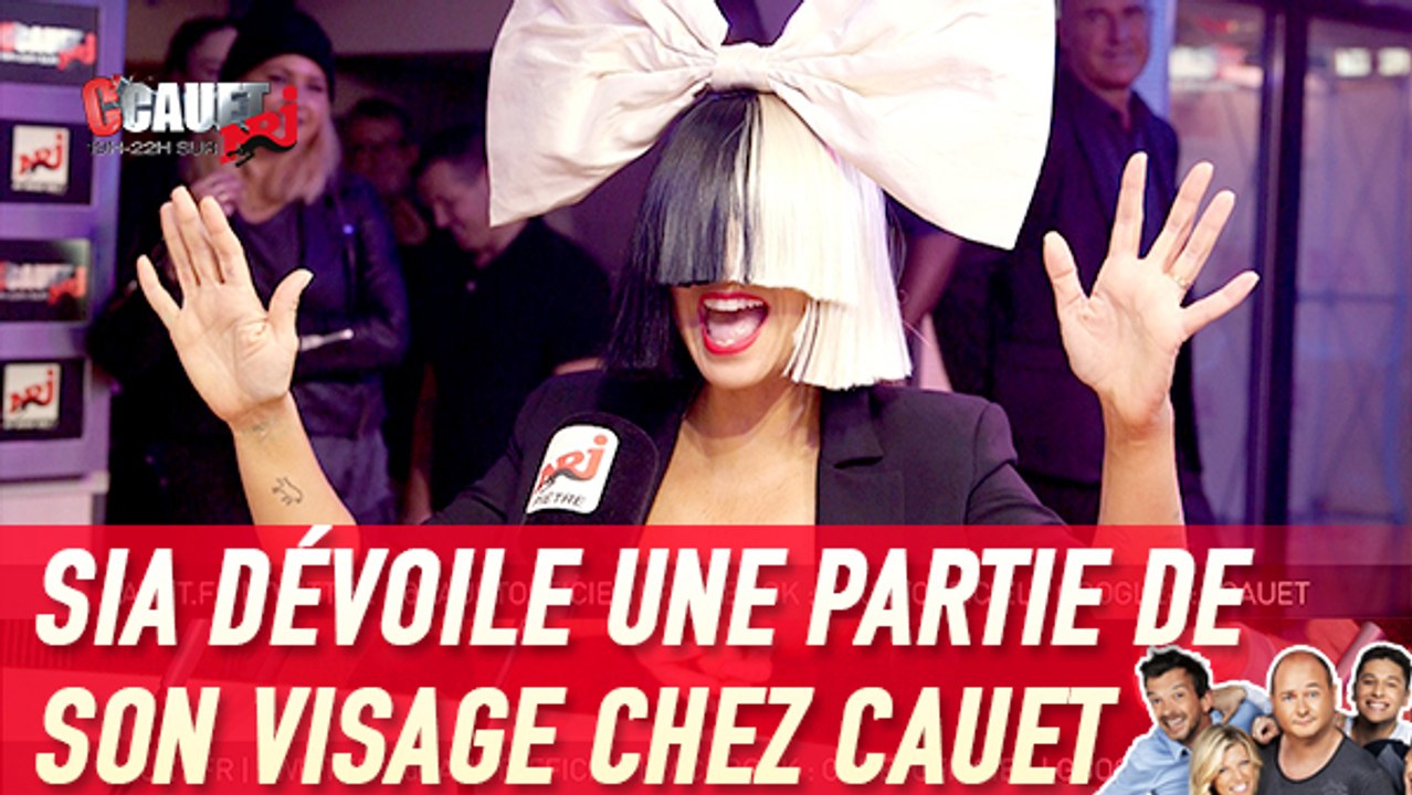 Sia dévoile une partie de son visage chez Cauet - C'Cauet sur NRJ