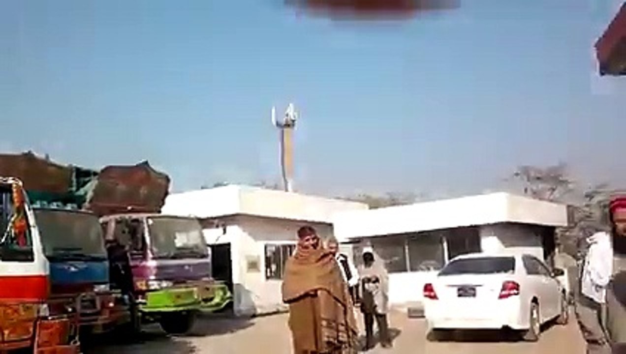 Pashto funny video, pashto funny drama, pashto songs ,pashto tapay tang takor, funny pathan, pathan talent pashto dance, prank gone wrong