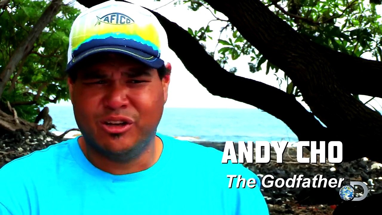 A Hawaiian Kayak Fishermans Fish Heart Tradition