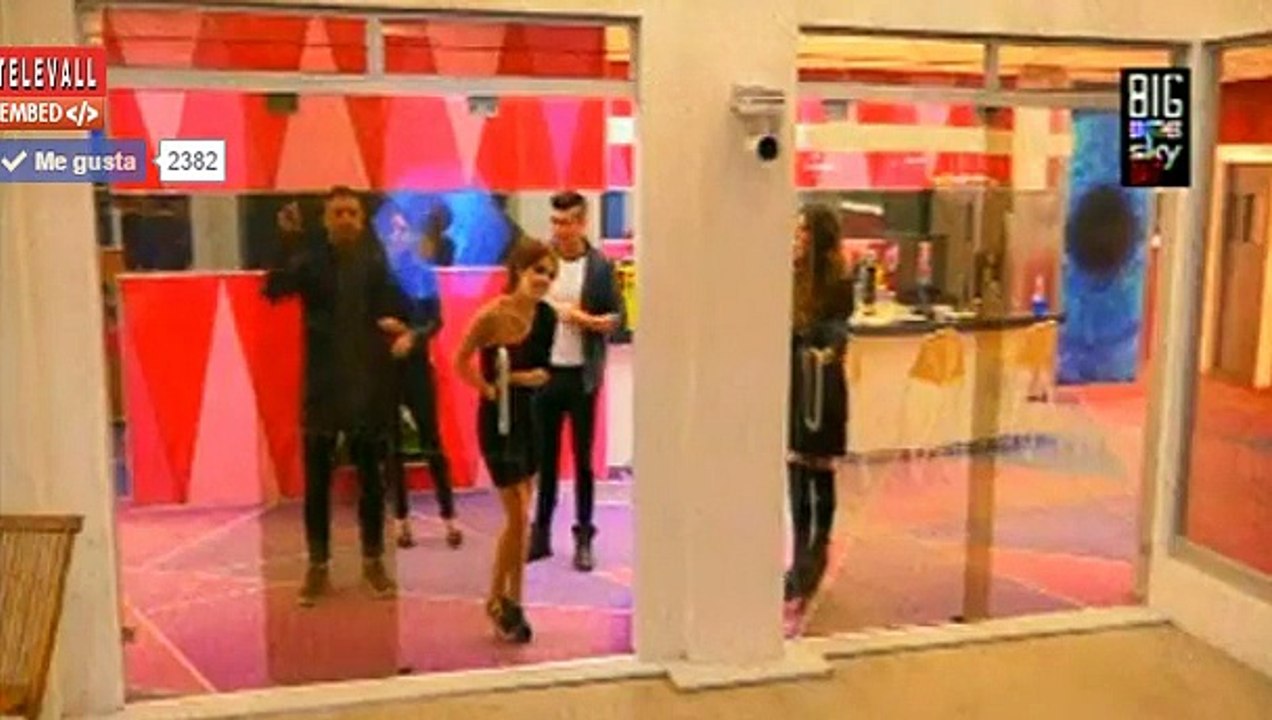 Danielle y Sargento #26