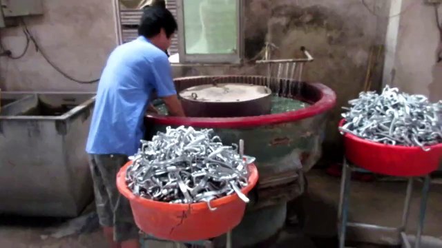 Wardrobe Hardware - China: Hangers & Hooks / Production 3