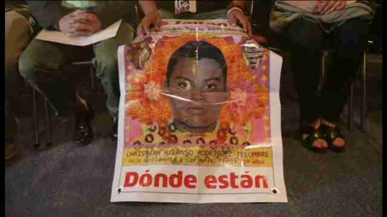 Padres de los 43 desaparecidos denuncian que el gobierno mexicano no colabora