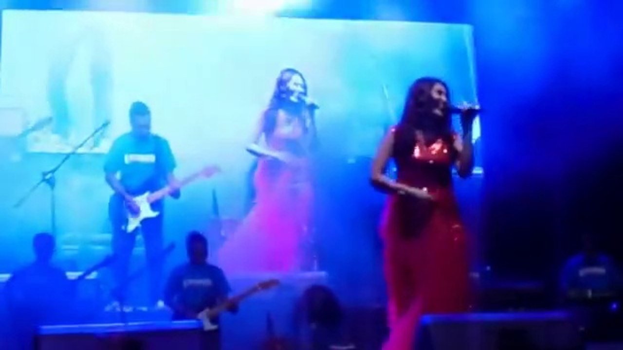 Via Vallen HOT - Jadilah Legenda Istimewa  [XT Square Jogjakarta]