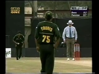 WASIM AKRAM - 'THE' MAGIC BALL TO ADAM GILCHRIST 2002