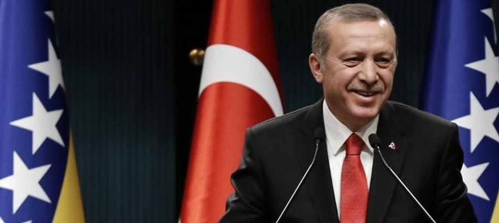 Muhabir soruyu sordu, Erdoğan güldü