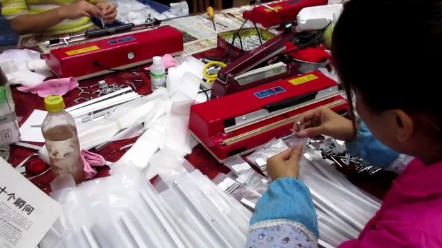 Furniture Hardware & Furniture Fittings and Cabinet Hardware - China: Aluminum Furniture Handles / Production 5