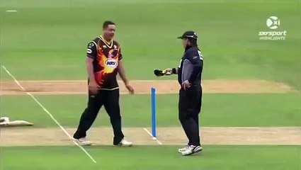 Amazing Run out by Jesse Ryder One handed Back Throw