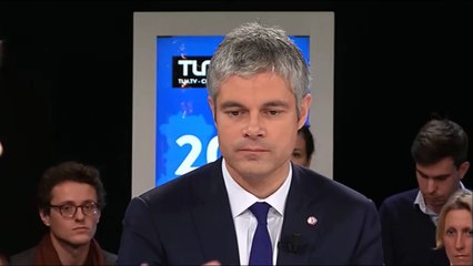 La réponse du candidat PS aux embouteillages entre Lyon et Saint-Etienne : "Prenez le train !"