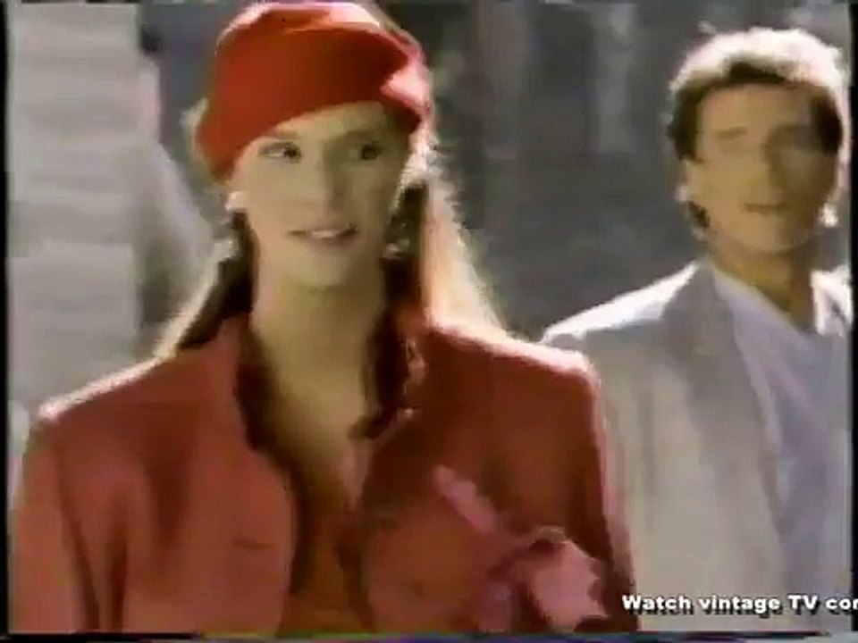 Supermodel ELLE MACPHERSON body spray commercial from 1986