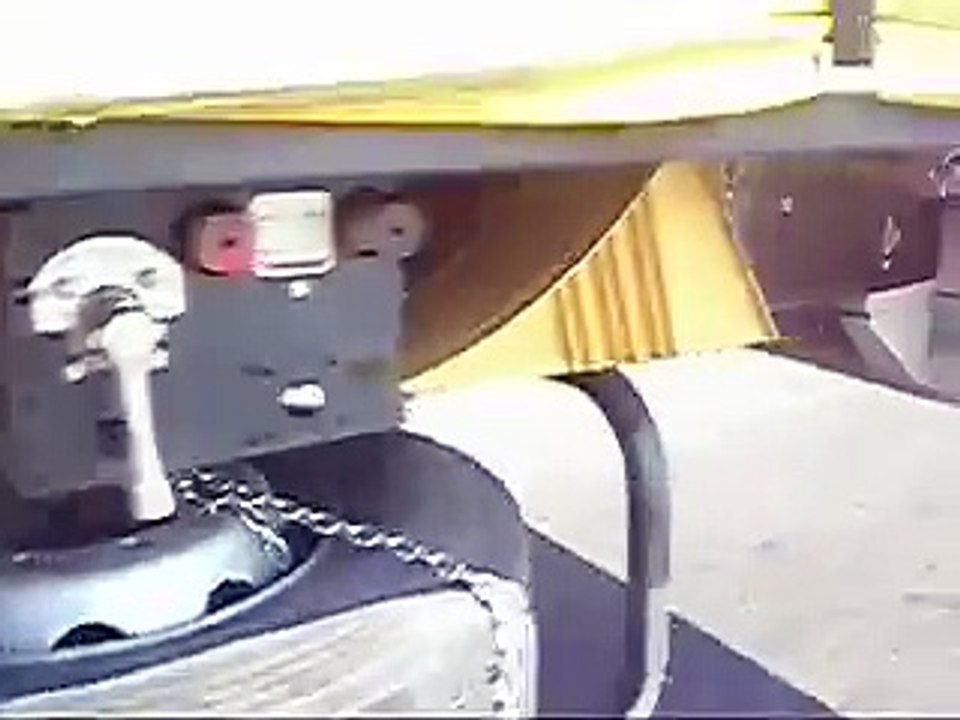 A KTO TU SIĘ TAK ŁADNIE SCHOWAŁ...