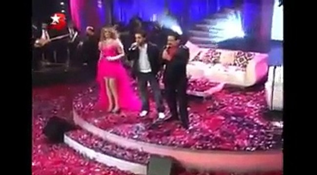 ابراهيم تاتلسس اغنية(سبحان الله)مترجمة للعربي مع المطربة الجميلة بيتك دونجوز-tatlises