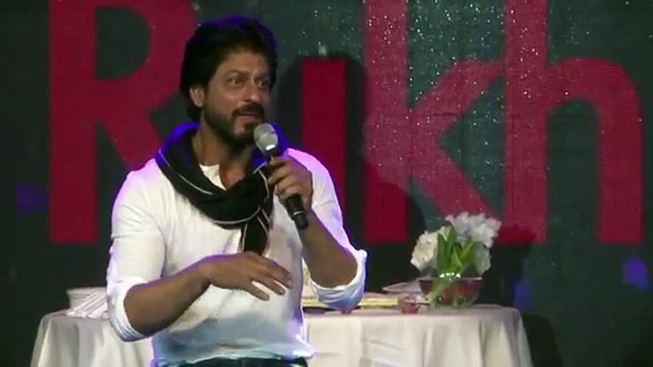 FAN-Movie Making of Shah Rukh Khan's Doplicate as Gaurav in Fan Movie 2016
