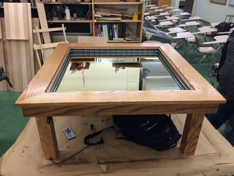 Mislite da je ovaj sto obican, ali kada ga budete vidjeli na kraju, pozeljeti cete isti