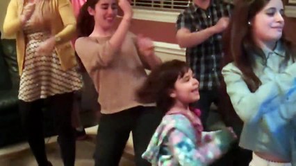 Lauren Jauregui e Camila Cabello dançando com Boyce Avenue.