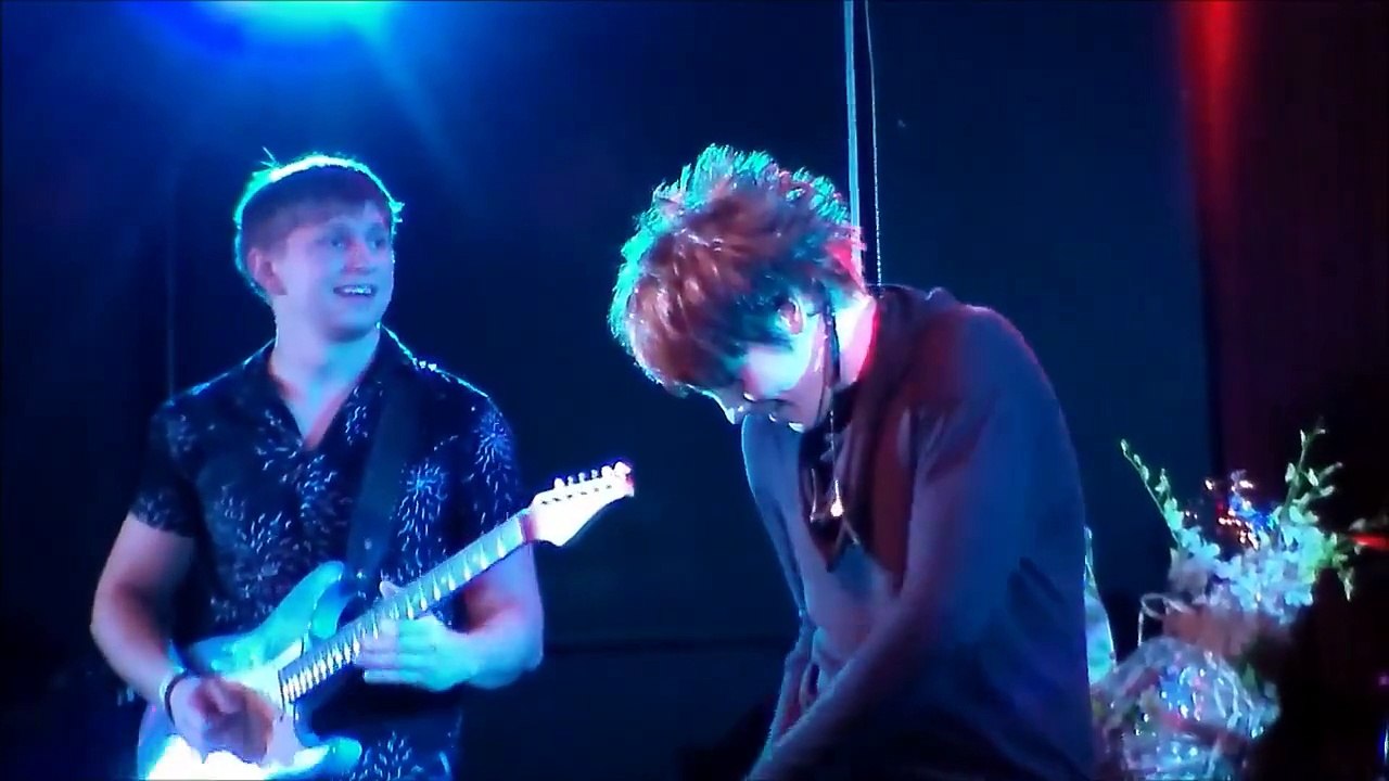 «Настоящая любовь» А.Бон (Москва, «16 тонн», 6.12.2015) (Nina Maslennikova)