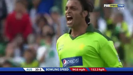Shoaib Akhtar Running Wild on (David Hussey)