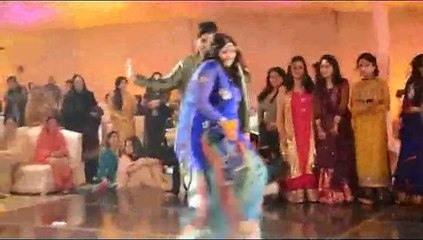 Girls Mendi " Lahore Best Wedding Dance" HD