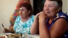 Бабульки отжигают на 20 секунде я упал со стула прикол