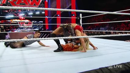 Becky Lynch vs. Charlotte: Raw, November 30, 2015