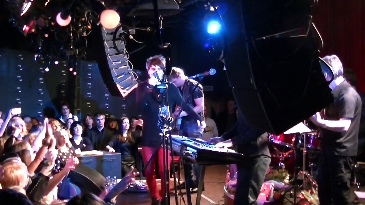 «Дай мне руку» А.Бон (Москва, «16 тонн», 6.12.2015) (Ruth)