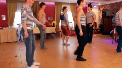 Русский ответ лезгинке. Русские парни зажгли