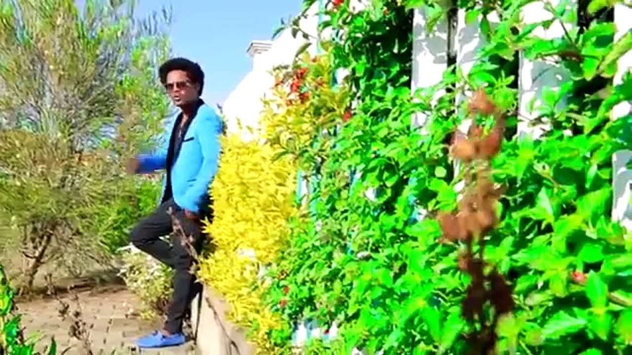 Abe Werku - Zuma - (Official Music Video) - Ethiopian Music New 2015