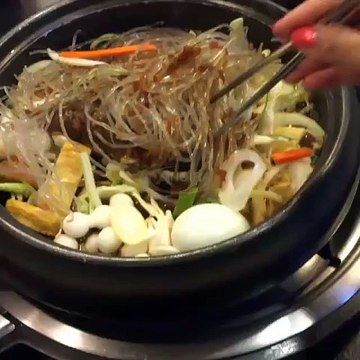 Korean Street Food l Bulgogi Ddukbokki Tteokbokki & Fried Seaweed Rolls in Seoul