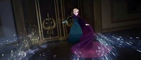 Elsa is... Carrie White ( Carrie _ Frozen CROSSOVER TRAILER )