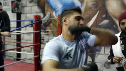 Amir Khan Punching Tricks