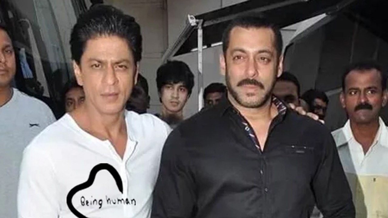 Salman Khan GIFTS Being Human T Shirt To Shahrukh Khan