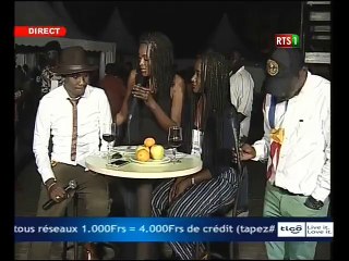Concert COP21 : l'accoutrement de Waly Seck fait vibrer Nafi Saer de la RTS