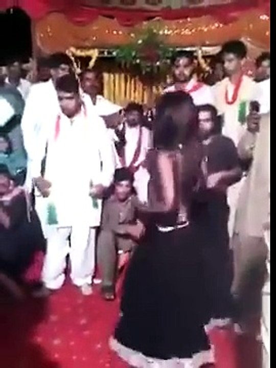 Hot & Sexy Wedding Mujra